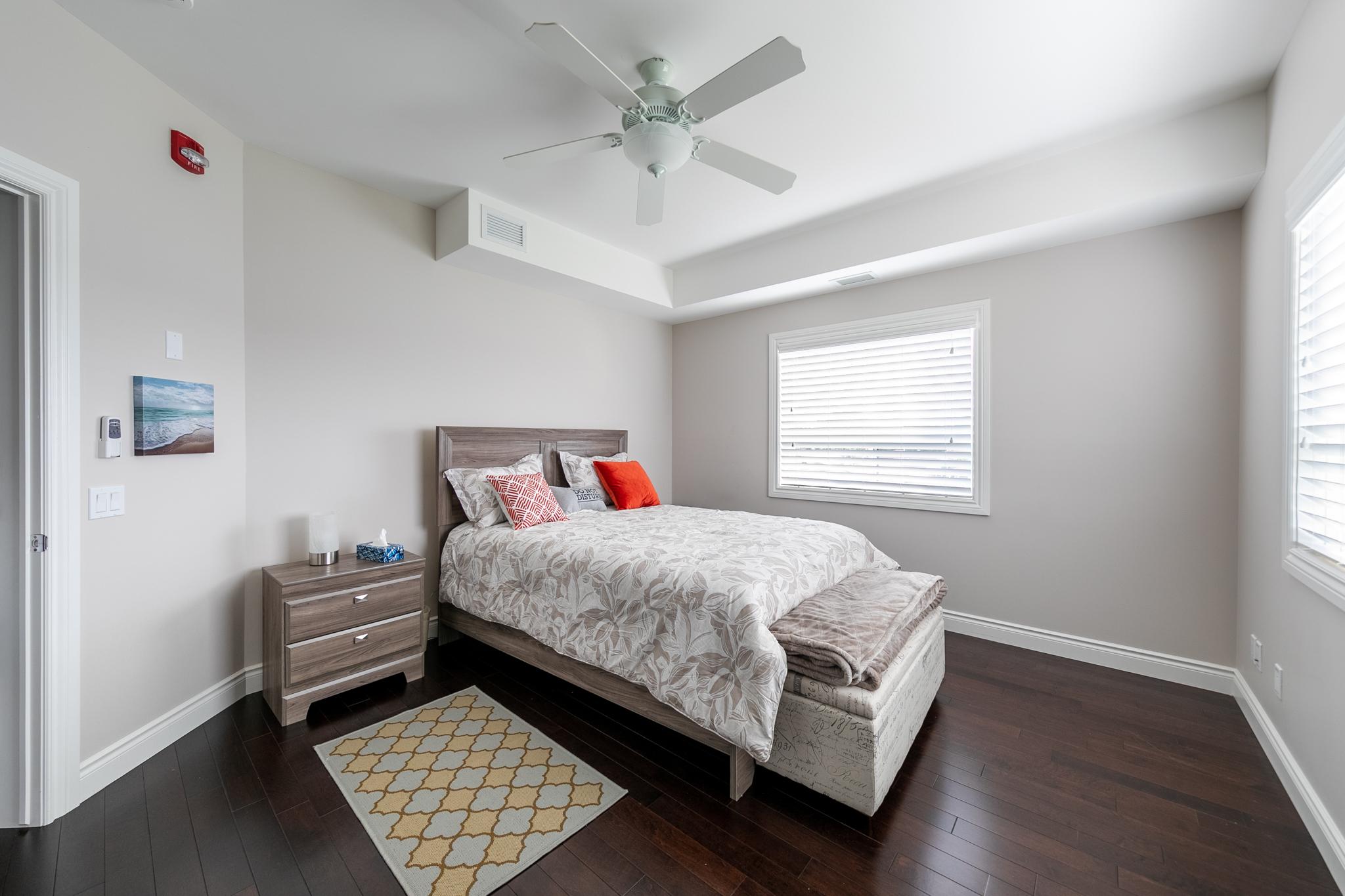 8475 Wyandotte St E thumbnail 4